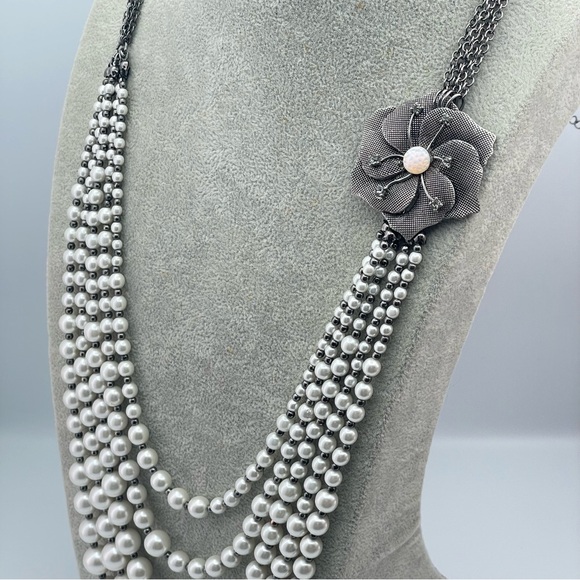 NY Gunmetal Multi-Strand Faux Pearl Necklace with Flower Accent 31”+ 3”Extender - Picture 2 of 8